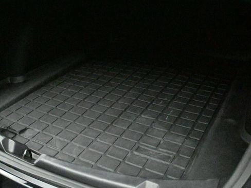 Used 2019 Tesla Model 3 Mid Range image 11