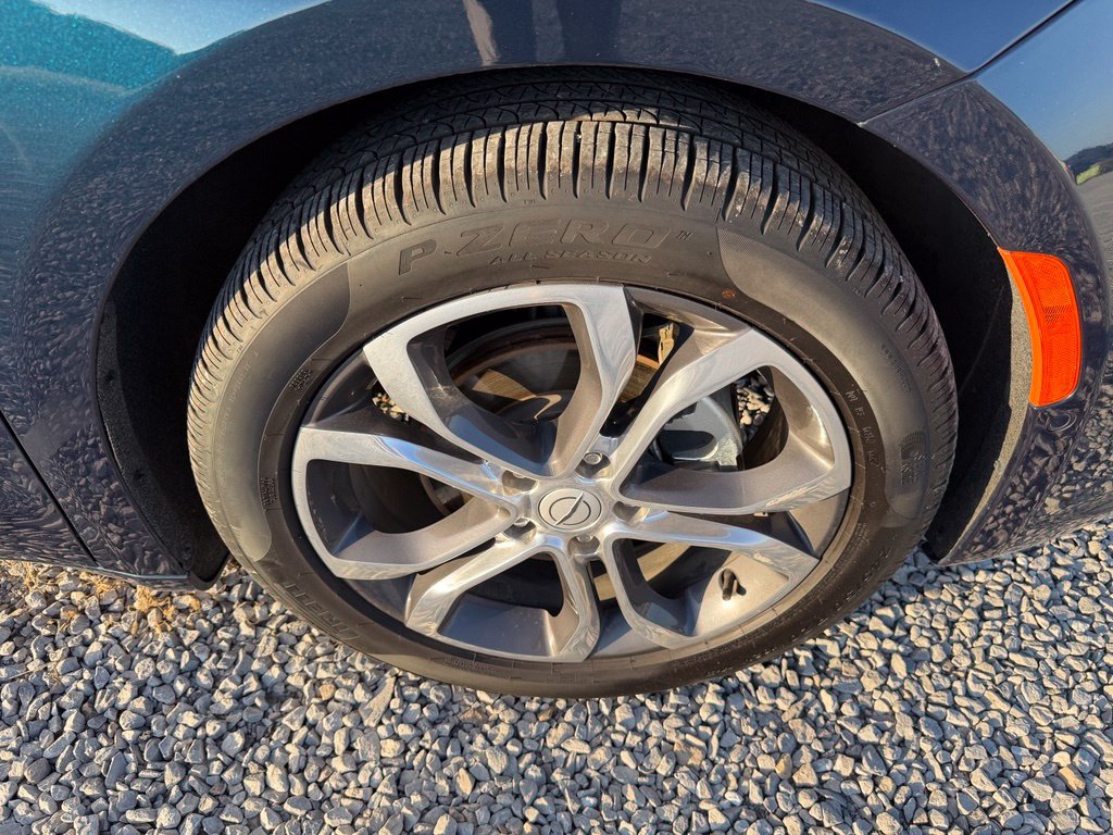 Used 2025 Chrysler Pacifica Pinnacle FWD image 39
