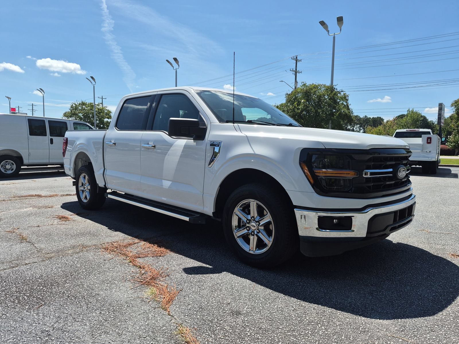 Used 2025 Ford F150 XLT w/ Equipment Group 301A Standard RWD image 3