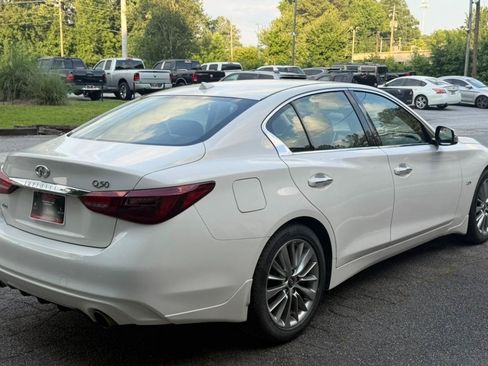Used 2018 INFINITI Q50 Luxe w/ Essential Package (2.0T Luxe) AWD/4WD image 8