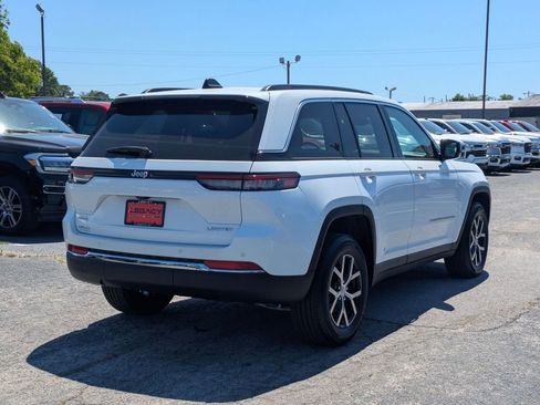 Used 2025 Jeep Grand Cherokee Limited AWD/4WD image 7
