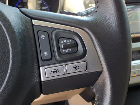 Used 2017 Subaru Outback 2.5i Limited AWD/4WD image 37