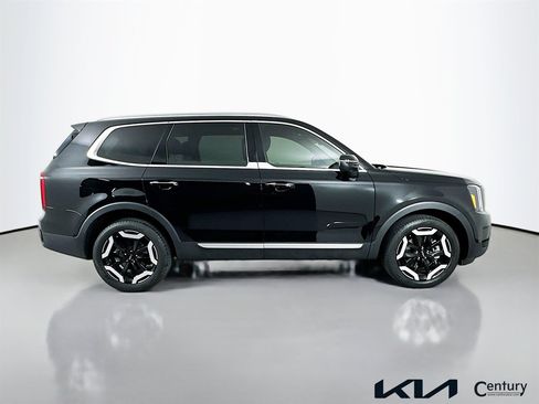 Certified 2025 Kia Telluride S AWD/4WD image 4