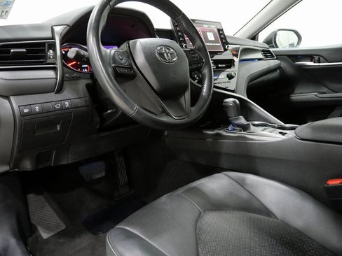 Used 2024 Toyota Camry XSE image 10