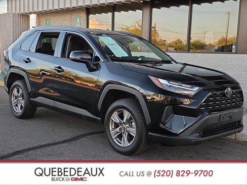 Used 2022 Toyota RAV4 XLE image 1