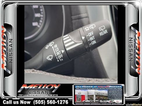 Used 2024 GMC Terrain SLT image 27