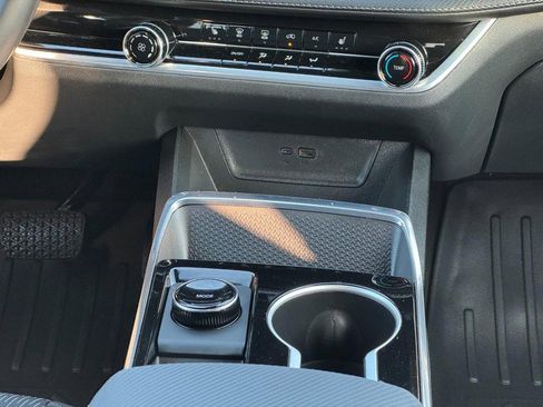 Used 2026 Chevrolet Equinox LT image 14