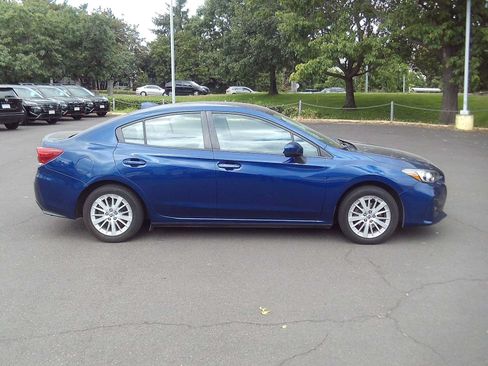 Used 2017 Subaru Impreza 2.0i Premium w/ Popular Package #1 AWD/4WD image 6