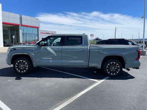 Used 2024 Toyota Tundra Limited AWD/4WD image 6