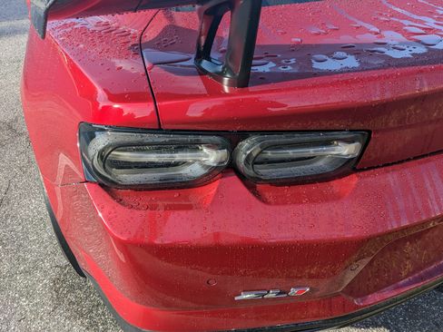 Used 2019 Chevrolet Camaro ZL1 image 21