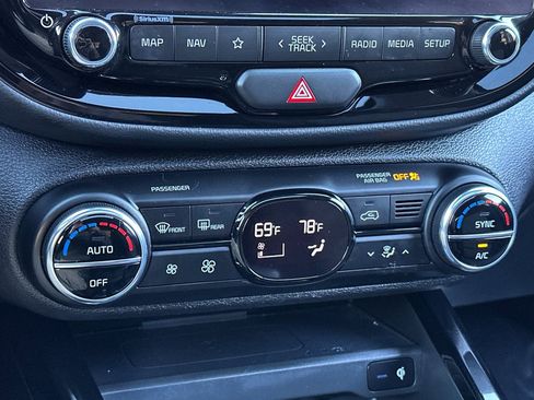 Used 2023 Kia Soul EX image 18