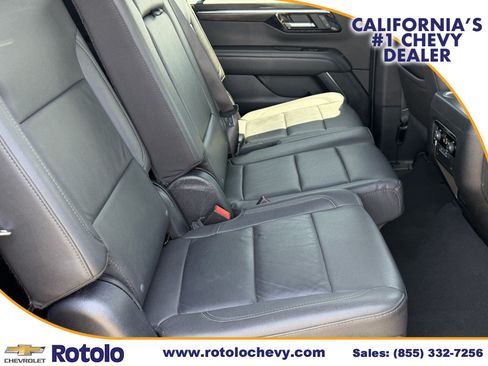 Used 2025 Chevrolet Suburban LT RWD image 10
