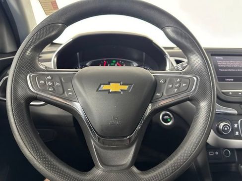 Used 2020 Chevrolet Equinox LT w/ LPO, Floor Liner Package AWD/4WD image 19
