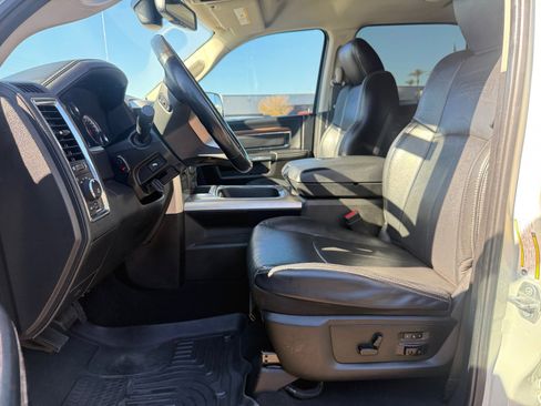 Used 2018 RAM 2500 Laramie w/ Convenience Group image 12