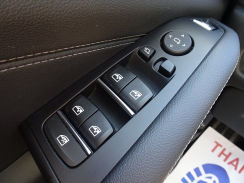 Used 2022 BMW X5 xDrive40i w/ M Sport Package AWD/4WD image 24