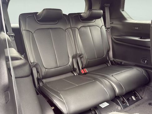 New 2026 Jeep Grand Cherokee L Limited image 13