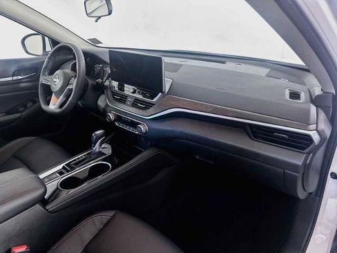 Certified 2025 Nissan Altima 2.5 SL AWD/4WD image 29