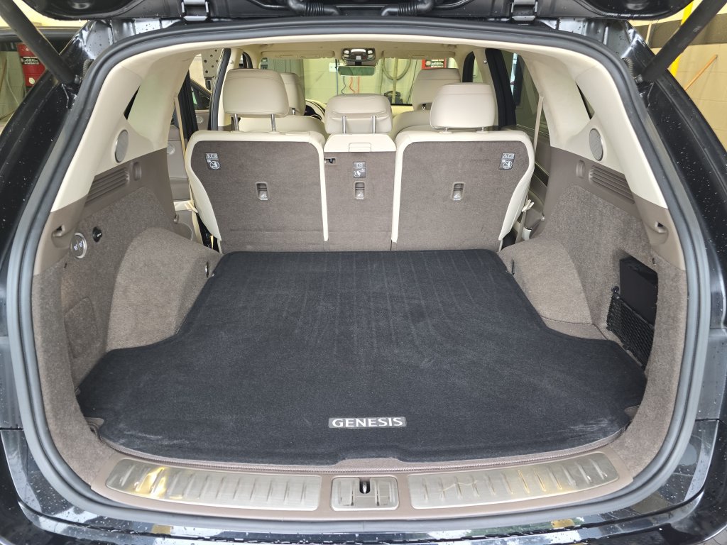 Used 2024 Genesis GV80 3.5T w/ Prestige Package AWD/4WD image 13