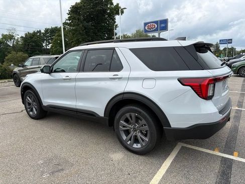 New 2026 Ford Explorer Active w/ Active Comfort Package AWD/4WD image 5