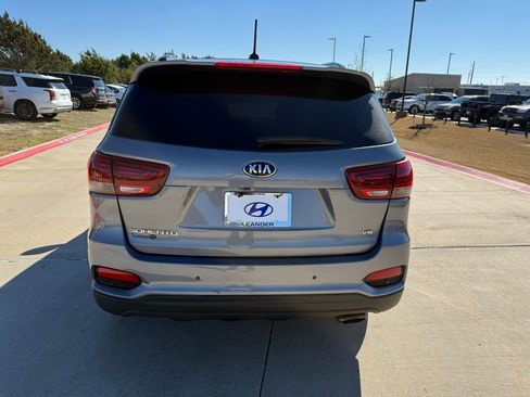 Used 2020 Kia Sorento S image 6