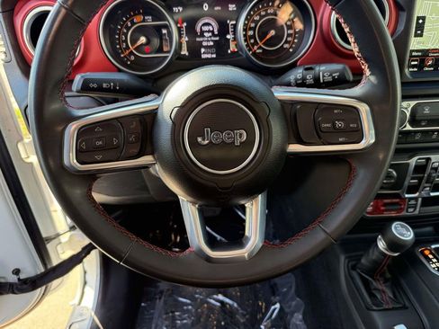 Used 2023 Jeep Wrangler Unlimited Rubicon AWD/4WD image 20