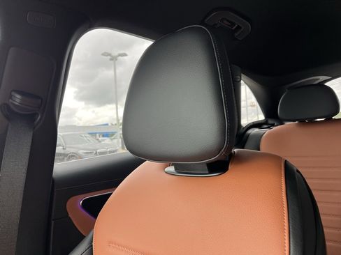 Certified 2025 Mercedes-Benz GLC 300 4MATIC image 45