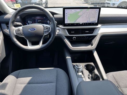 Used 2026 Ford Explorer Active AWD/4WD image 17
