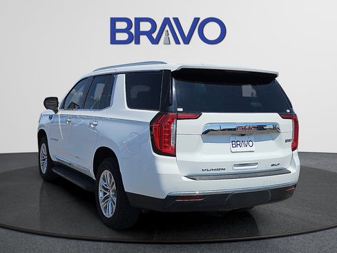 Used 2024 GMC Yukon SLT AWD/4WD image 3