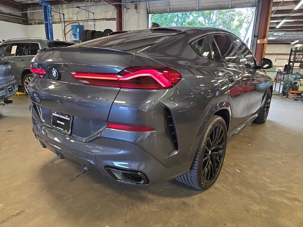 Used 2021 BMW X6 xDrive40i w/ M Sport Package AWD/4WD image 3