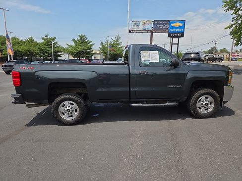 Used 2018 Chevrolet Silverado 2500 W/T w/ WT Convenience Package AWD/4WD image 2