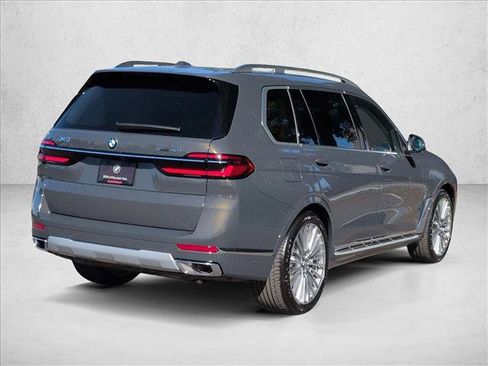 New 2026 BMW X7 xDrive40i image 2