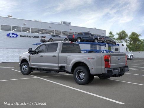 New 2026 Ford F350 4x4 Crew Cab DRW Super Duty image 4