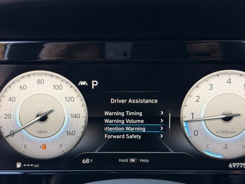 Used 2022 Hyundai Elantra SEL w/ Convenience + Premium Package FWD image 32