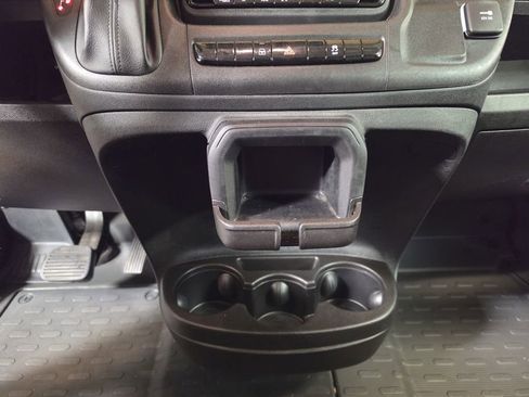 Used 2025 RAM ProMaster 2500 w/ Convenience Group FWD image 20