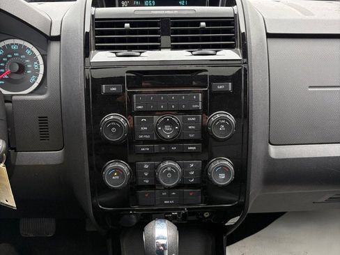 Used 2010 Ford Escape Limited image 15