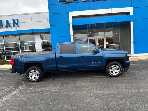 Used 2018 Chevrolet Silverado 1500 LT w/ All Star Edition image 3