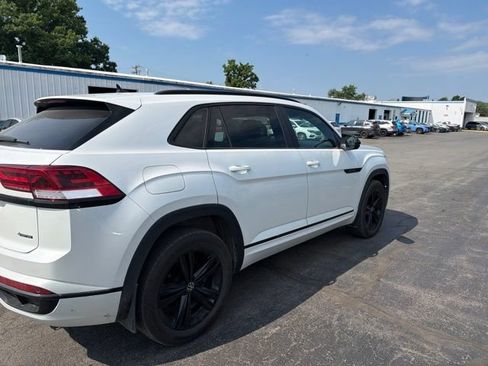 Used 2023 Volkswagen Atlas Cross Sport SEL R-Line AWD/4WD image 6