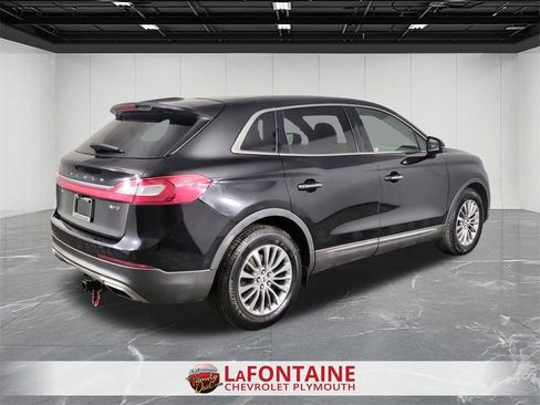 Used 2016 Lincoln MKX Select w/ Select Plus Package image 8