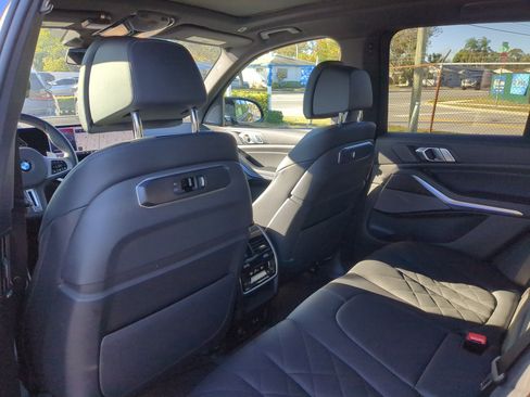 Used 2026 BMW X5 M60i image 12