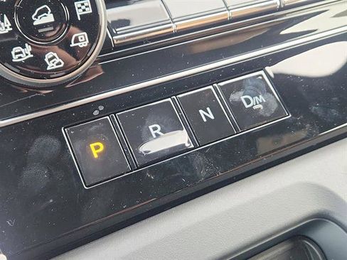 New 2025 Nissan Armada SL w/ Captain's Chari Seat Package image 19