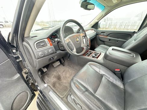 Used 2013 Chevrolet Suburban LTZ image 10
