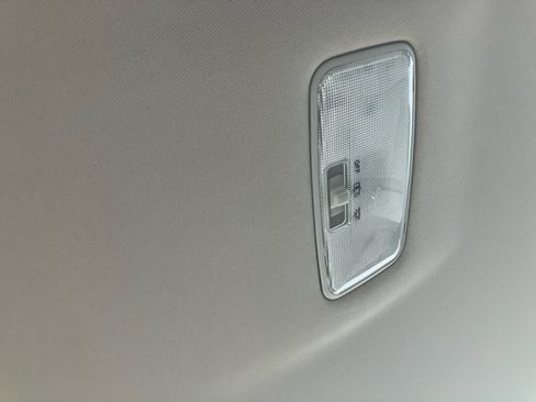 Used 2014 Toyota Corolla LE image 24