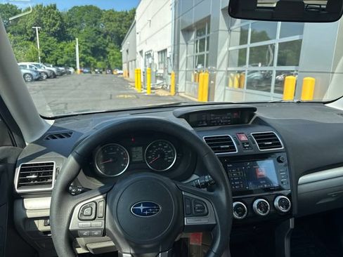 Used 2017 Subaru Forester 2.5i Premium w/ All-Weather Package AWD/4WD image 9