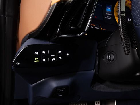 Used 2024 Ferrari Roma image 33