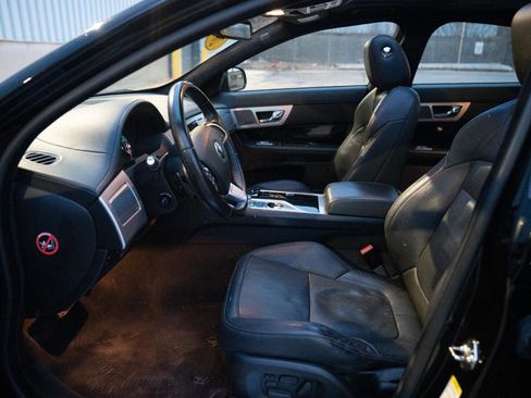 Used 2015 Jaguar XF Portfolio image 23