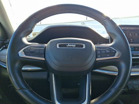 Certified 2022 Jeep Compass Limited w/ Elite Group image 21