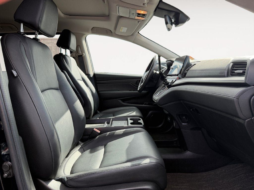 Used 2025 Honda Odyssey EX-L image 24