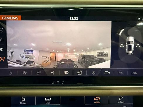 Used 2018 Land Rover Range Rover HSE image 31