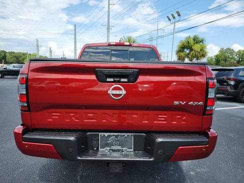 Used 2022 Nissan Frontier SV AWD/4WD image 4