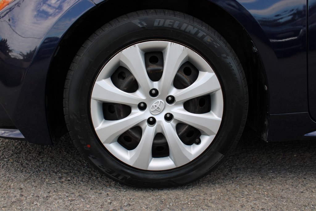 Used 2022 Toyota Corolla LE FWD image 38